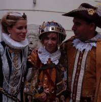 Korunovan slvnosti 2010 - kr Ferdinand IV. s rodimi - cisrom Ferdinandom III. a Mriou Eleonrou